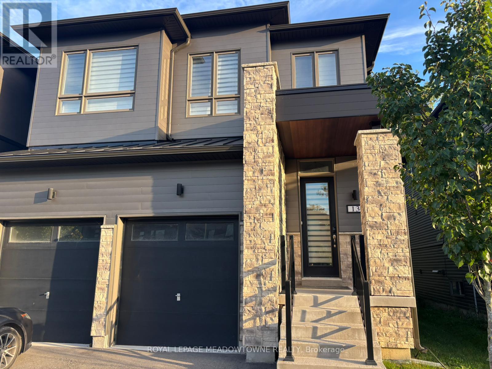 13 Eberhardt Drive Property Photo 2
