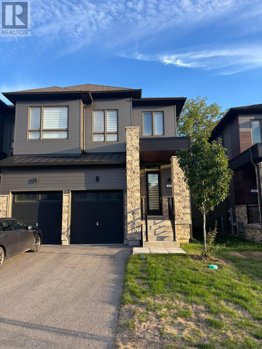 13 Eberhardt Drive Property Photo 3