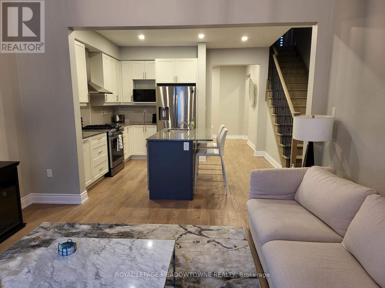 13 Eberhardt Drive Property Photo 4