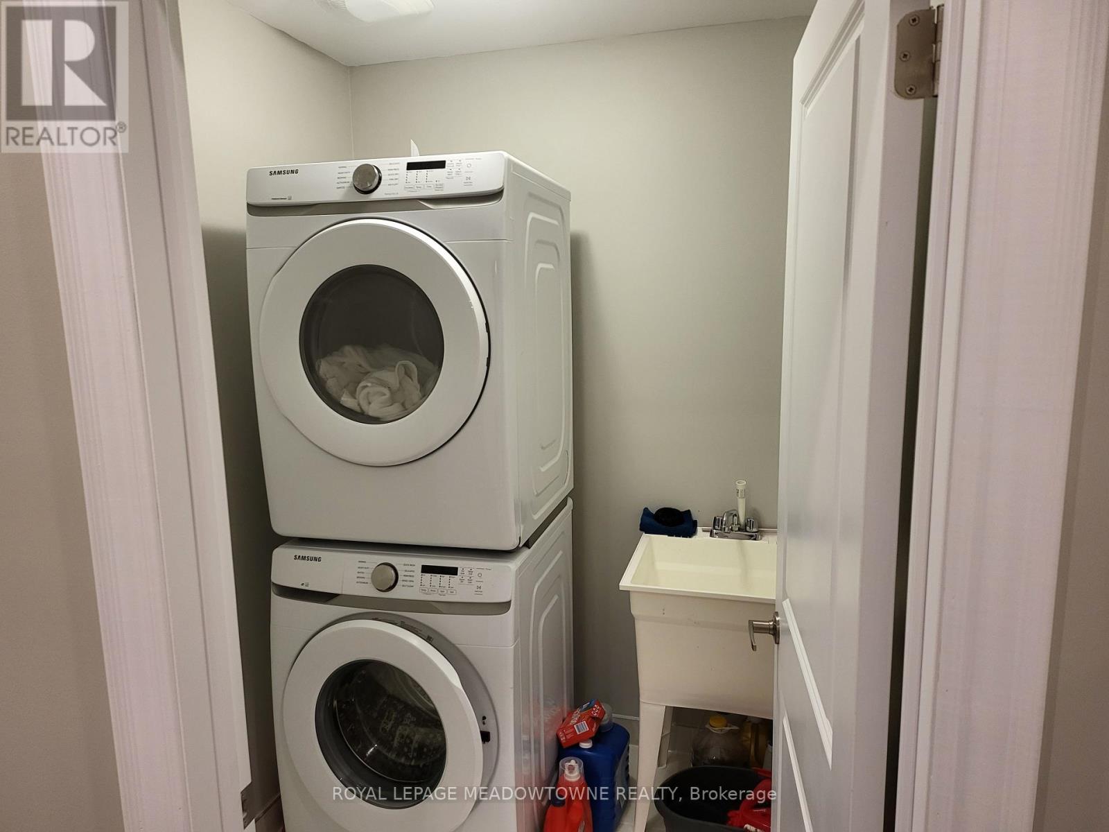 13 Eberhardt Drive Property Photo 15