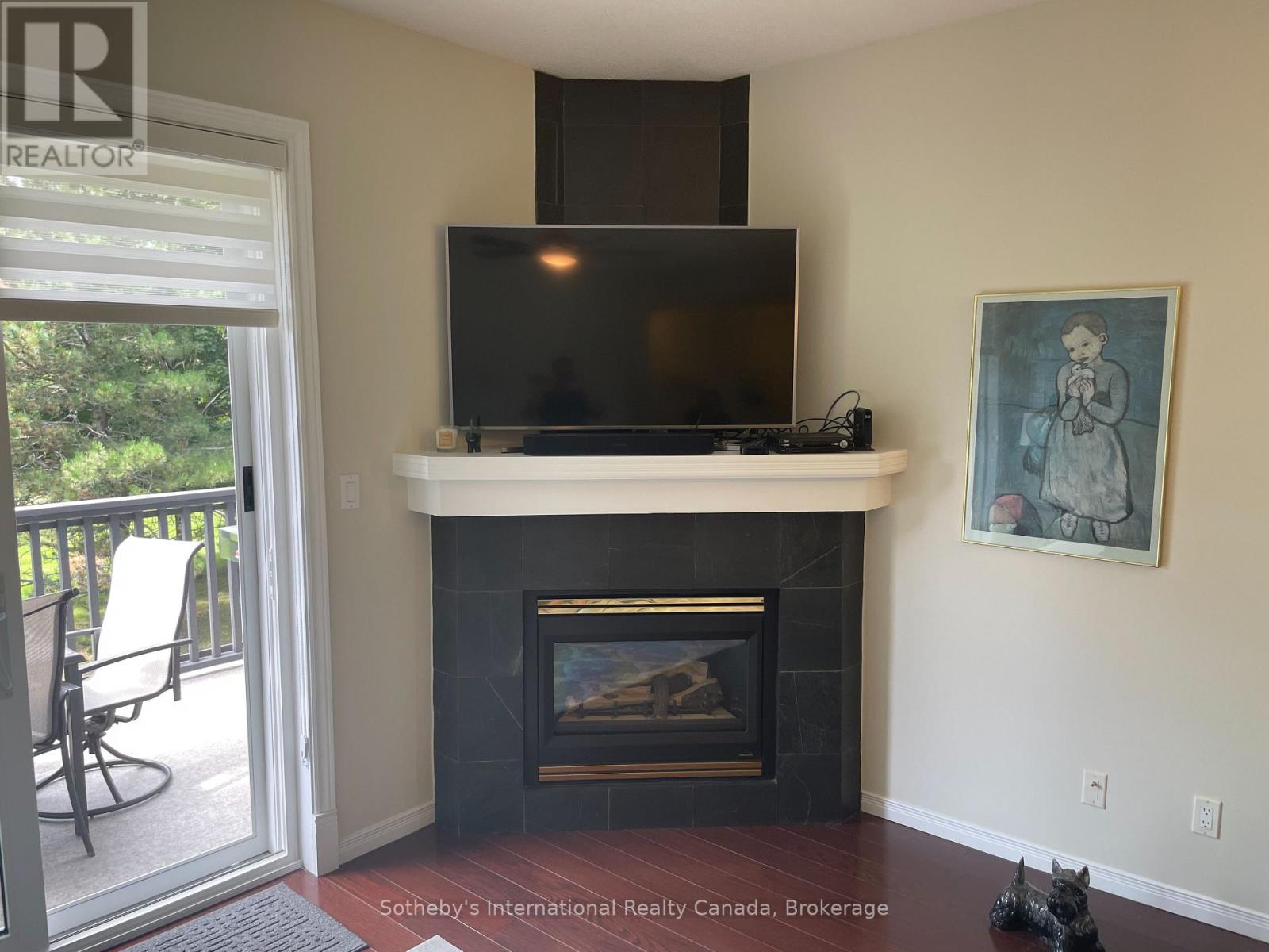 690 Johnston Park Avenue Property Photo 8