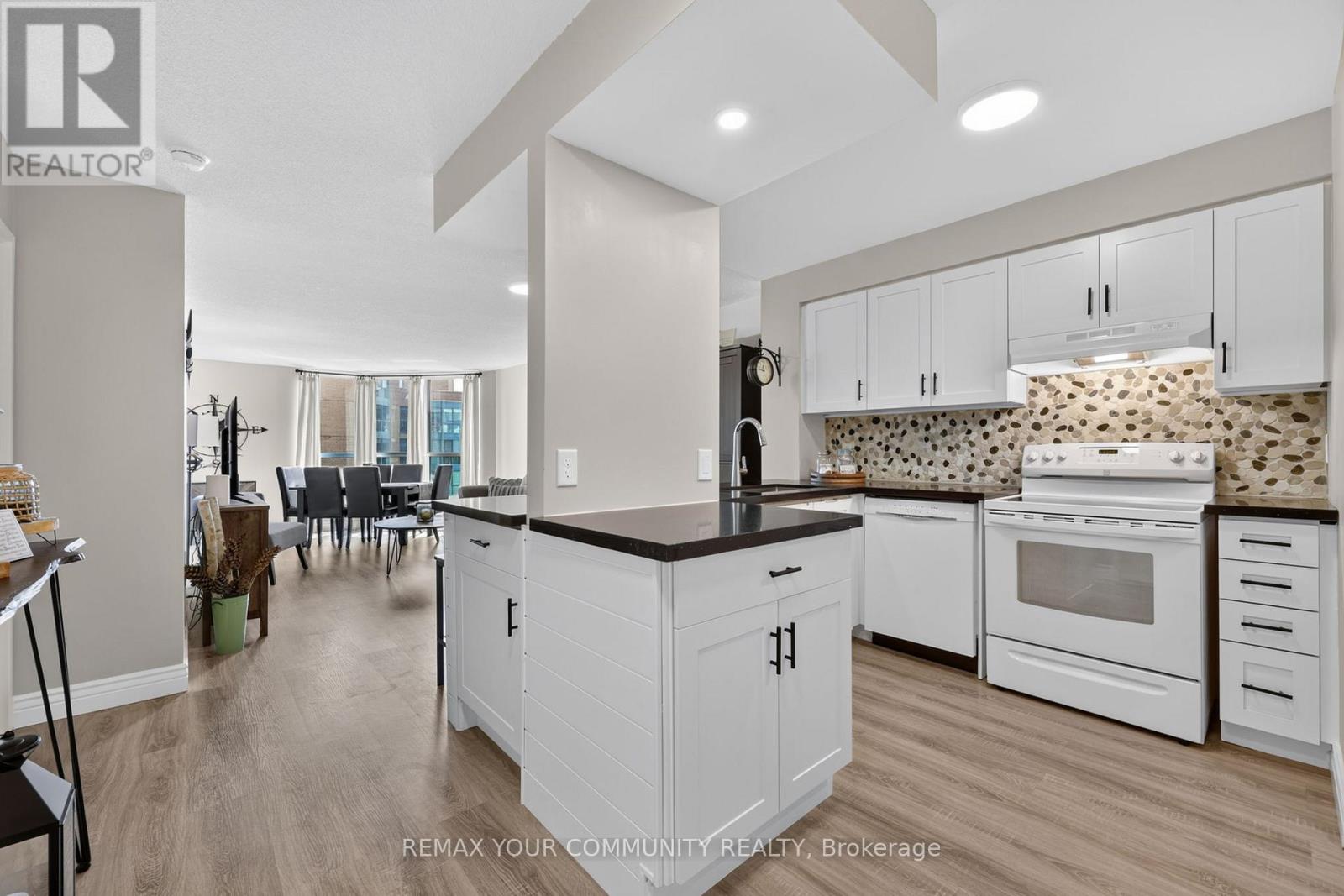 1409 - 140 DUNLOP STREET E Property Photo 1