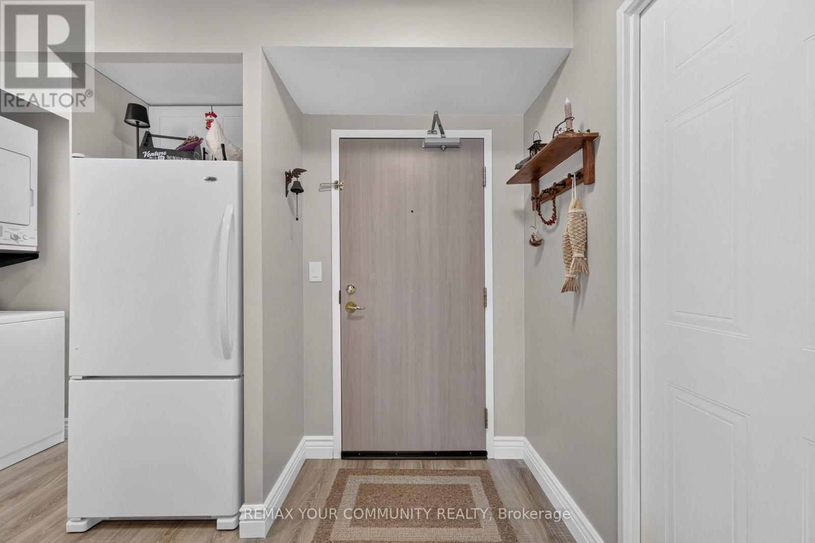 1409 - 140 Dunlop Street E Property Photo 3