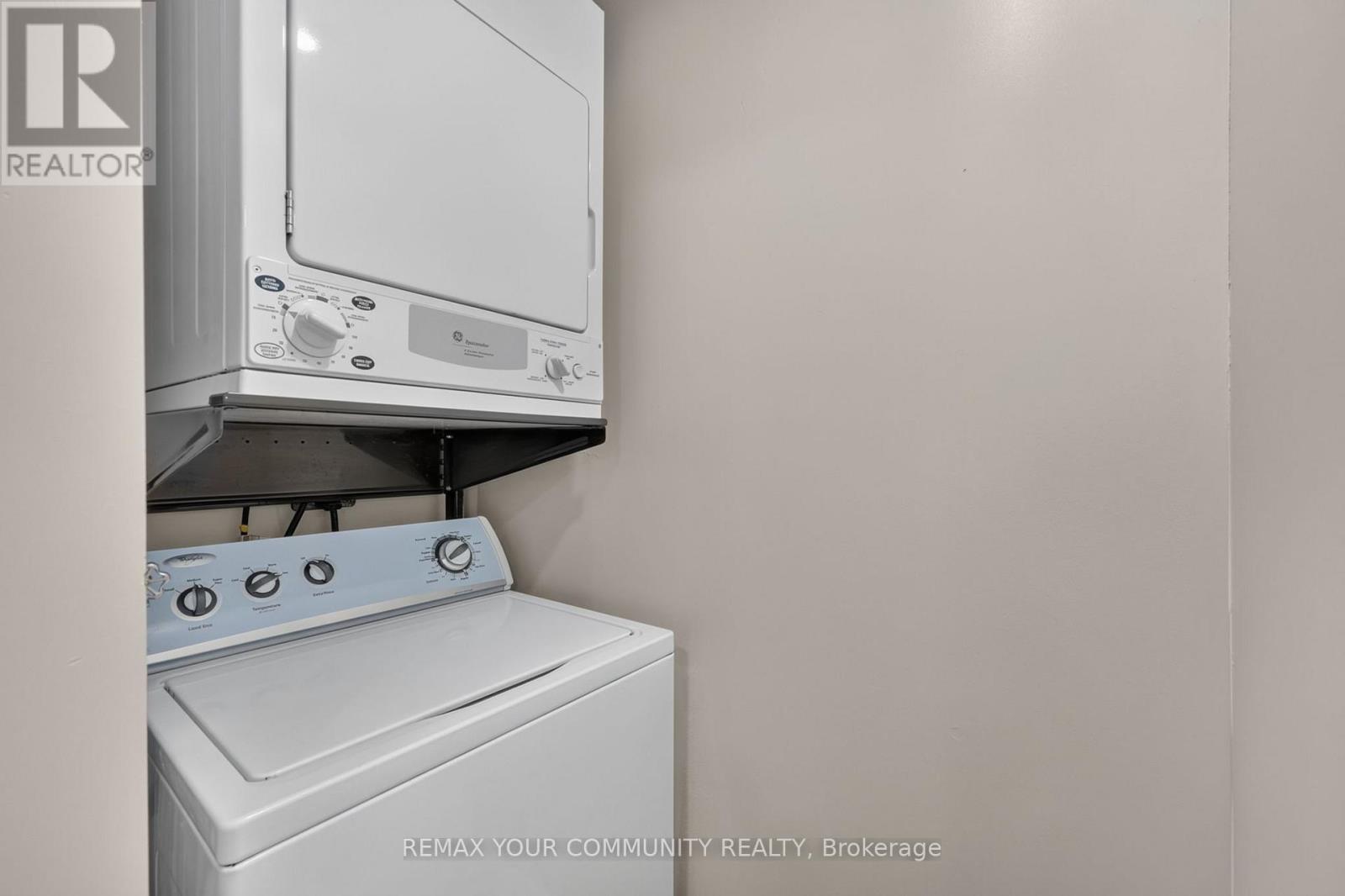 1409 - 140 Dunlop Street E Property Photo 12