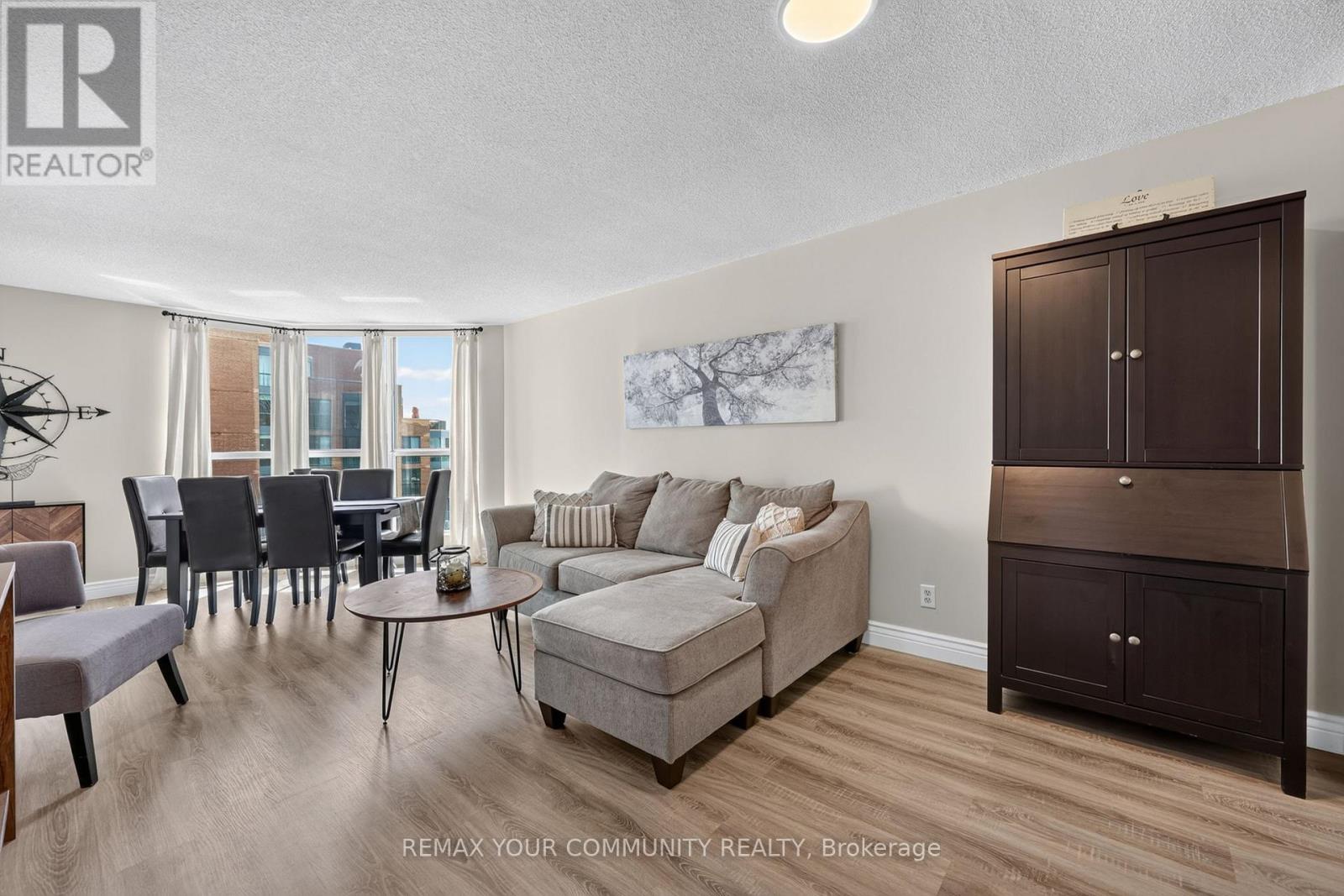 1409 - 140 Dunlop Street E Property Photo 14