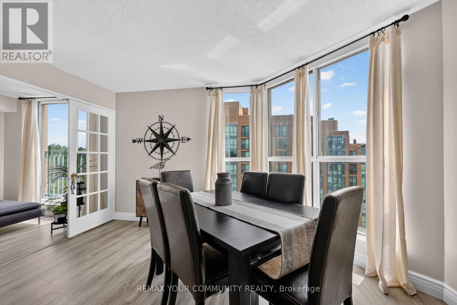 1409 - 140 Dunlop Street E Property Photo 20