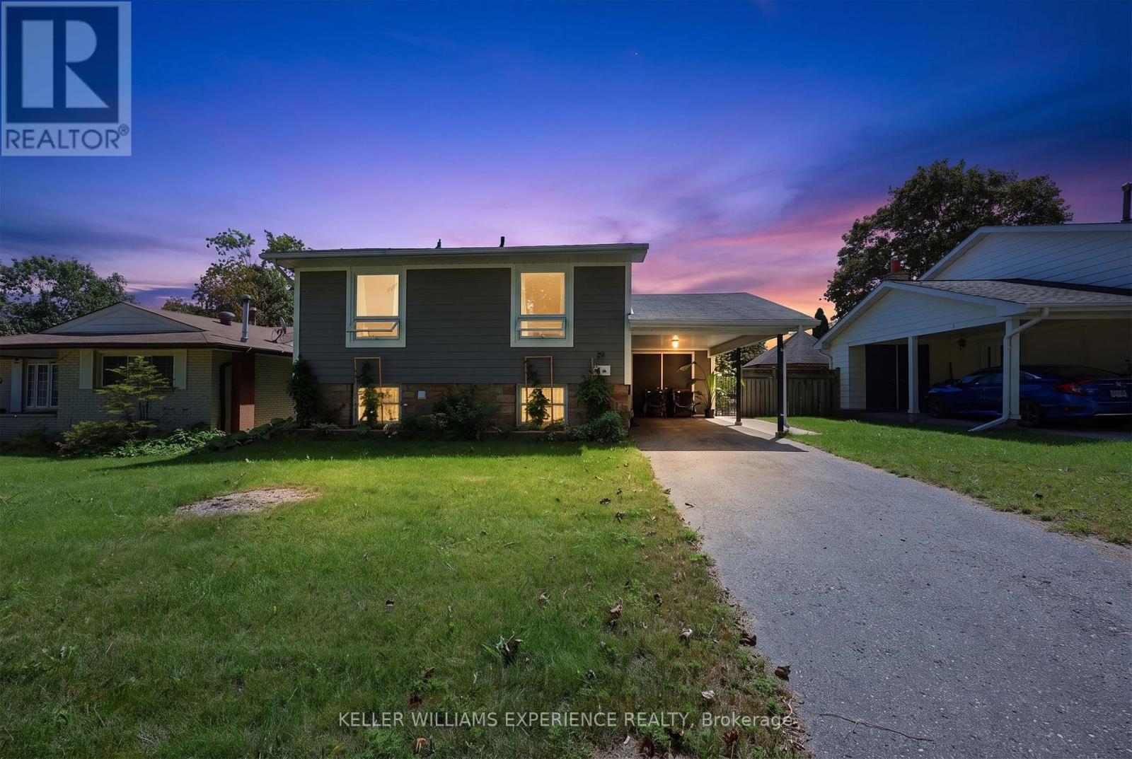 29 COLLETE CRESCENT Property Photo 1