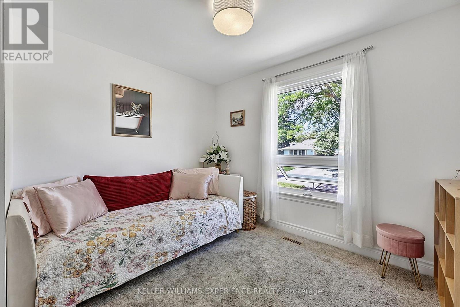 29 Collete Crescent Property Photo 16