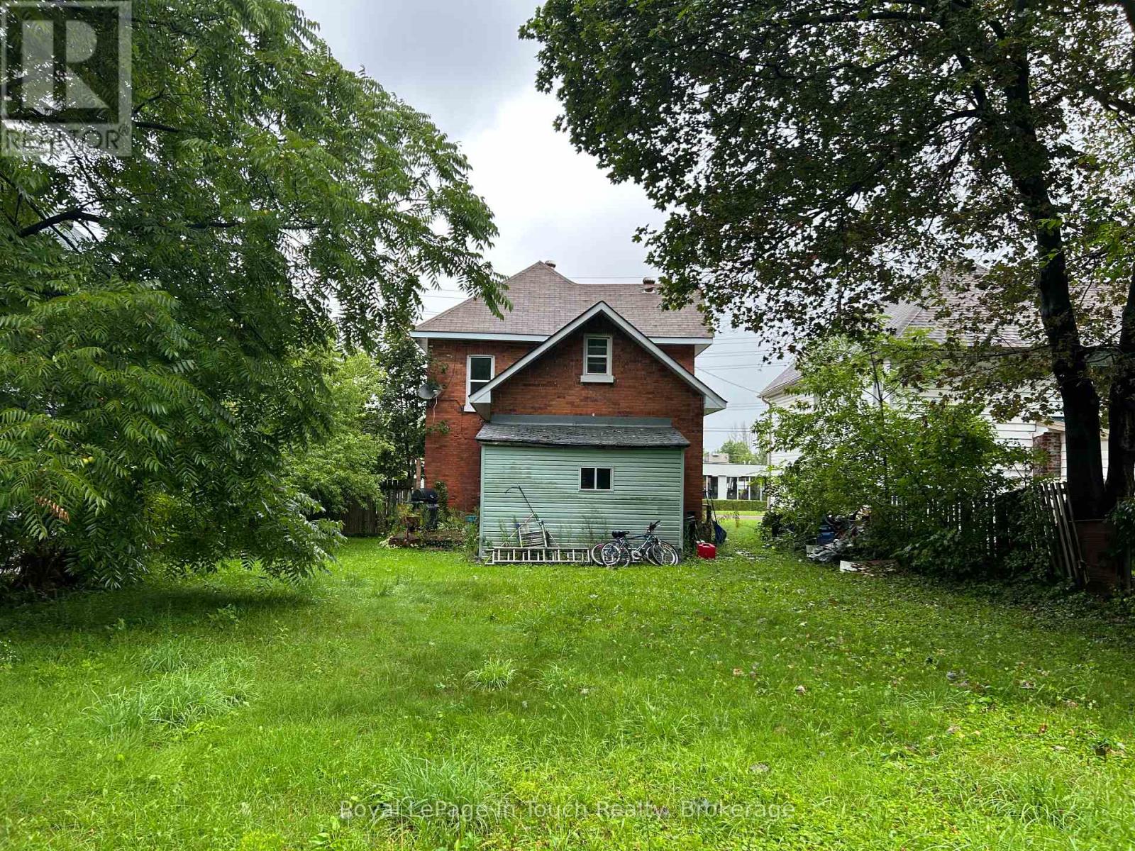 98 Fourth Street Property Photo 3