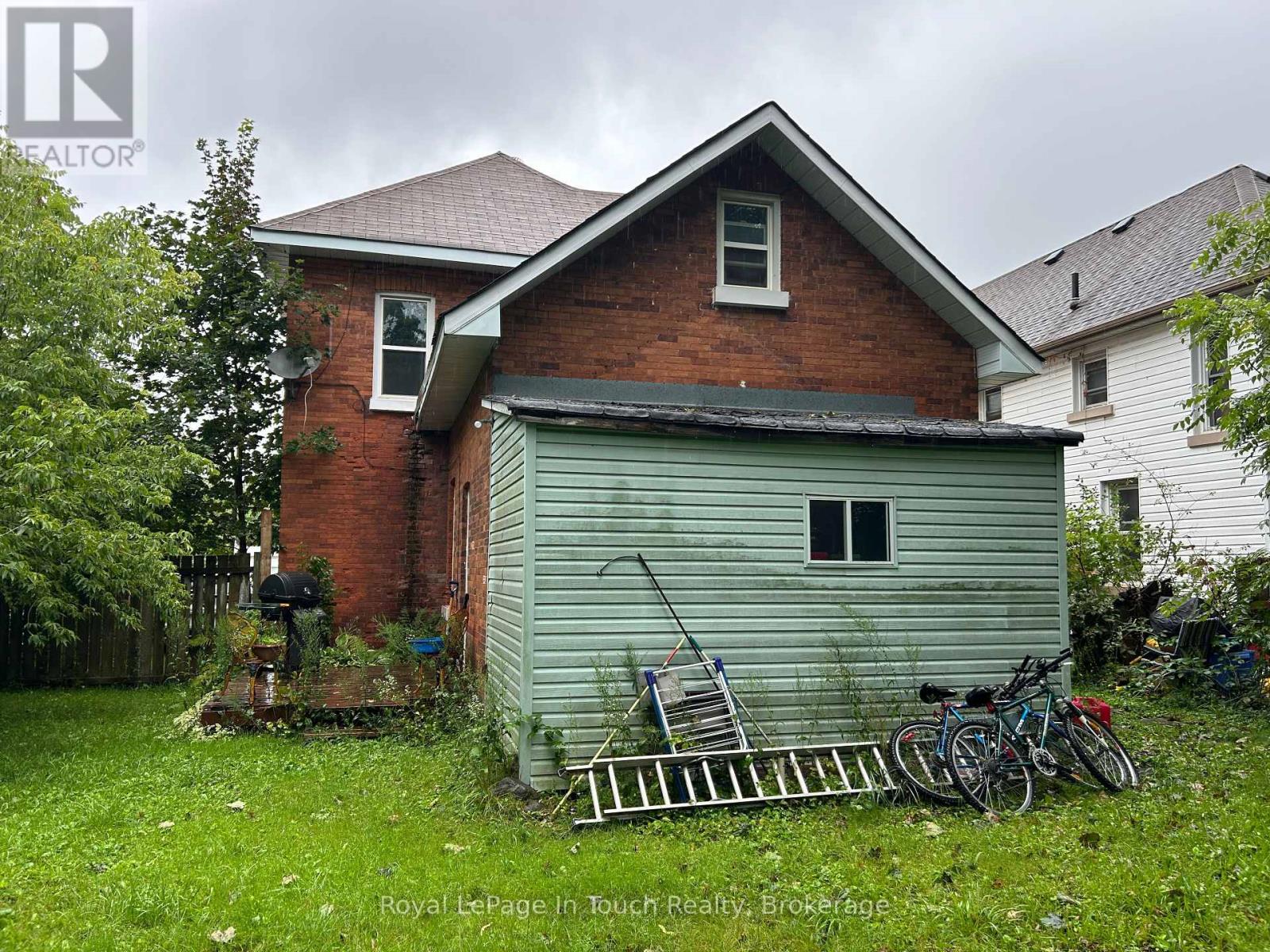 98 Fourth Street Property Photo 4