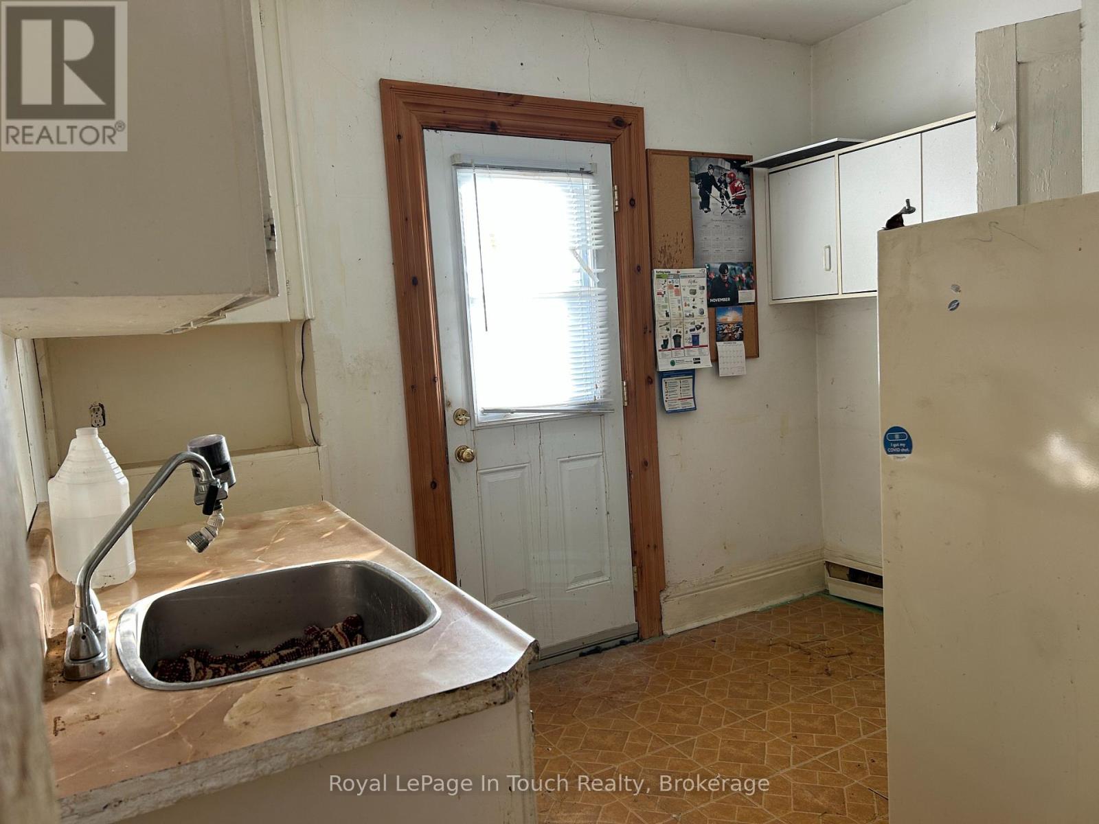 98 Fourth Street Property Photo 9