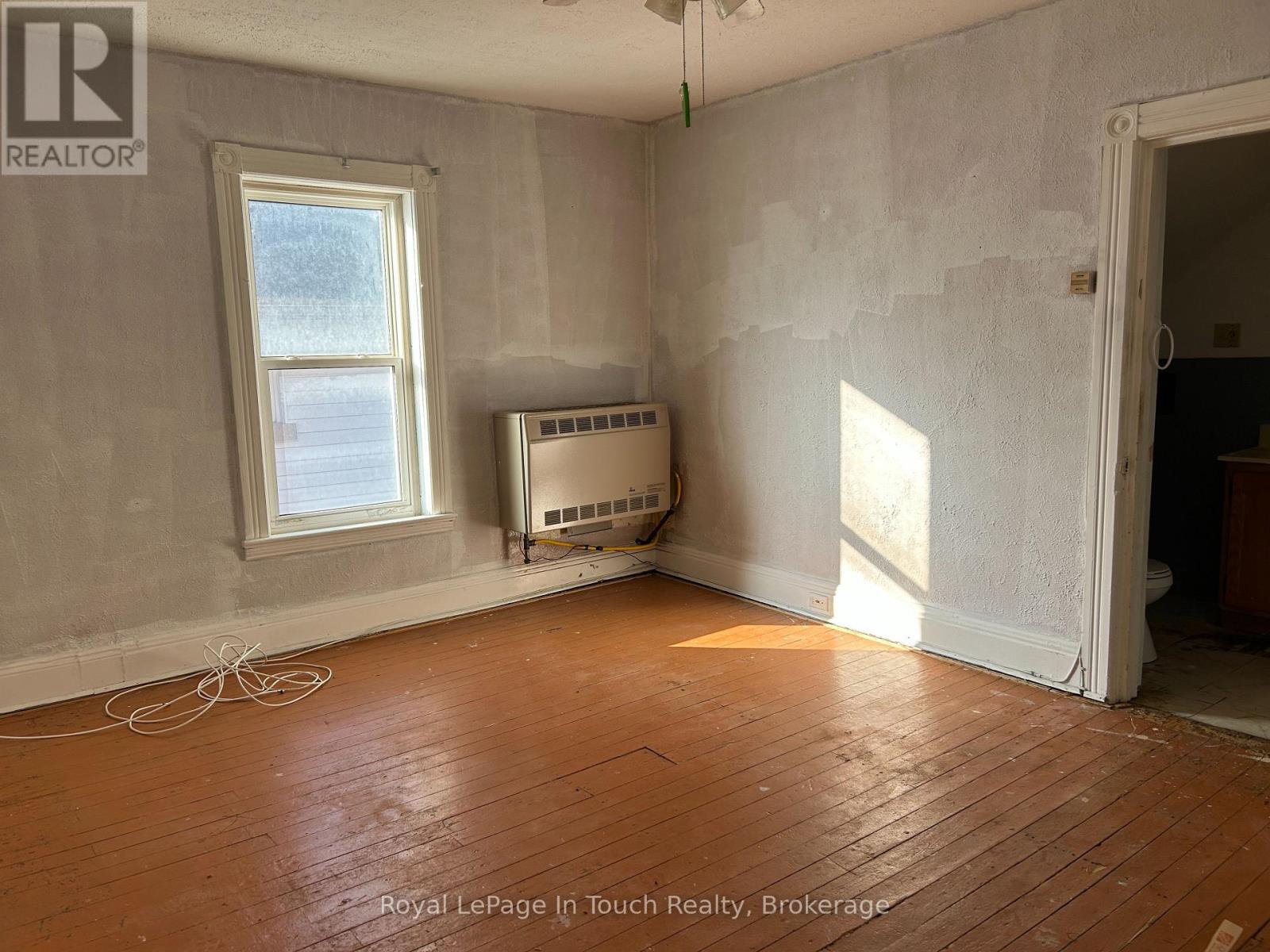 98 Fourth Street Property Photo 10