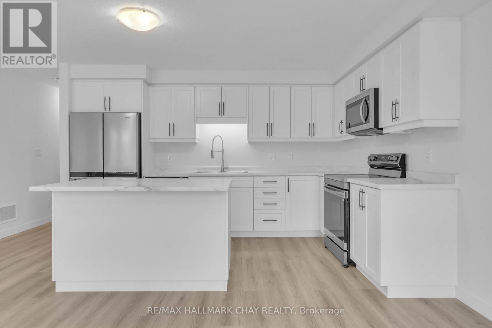 20 Strath Crescent Property Photo 6