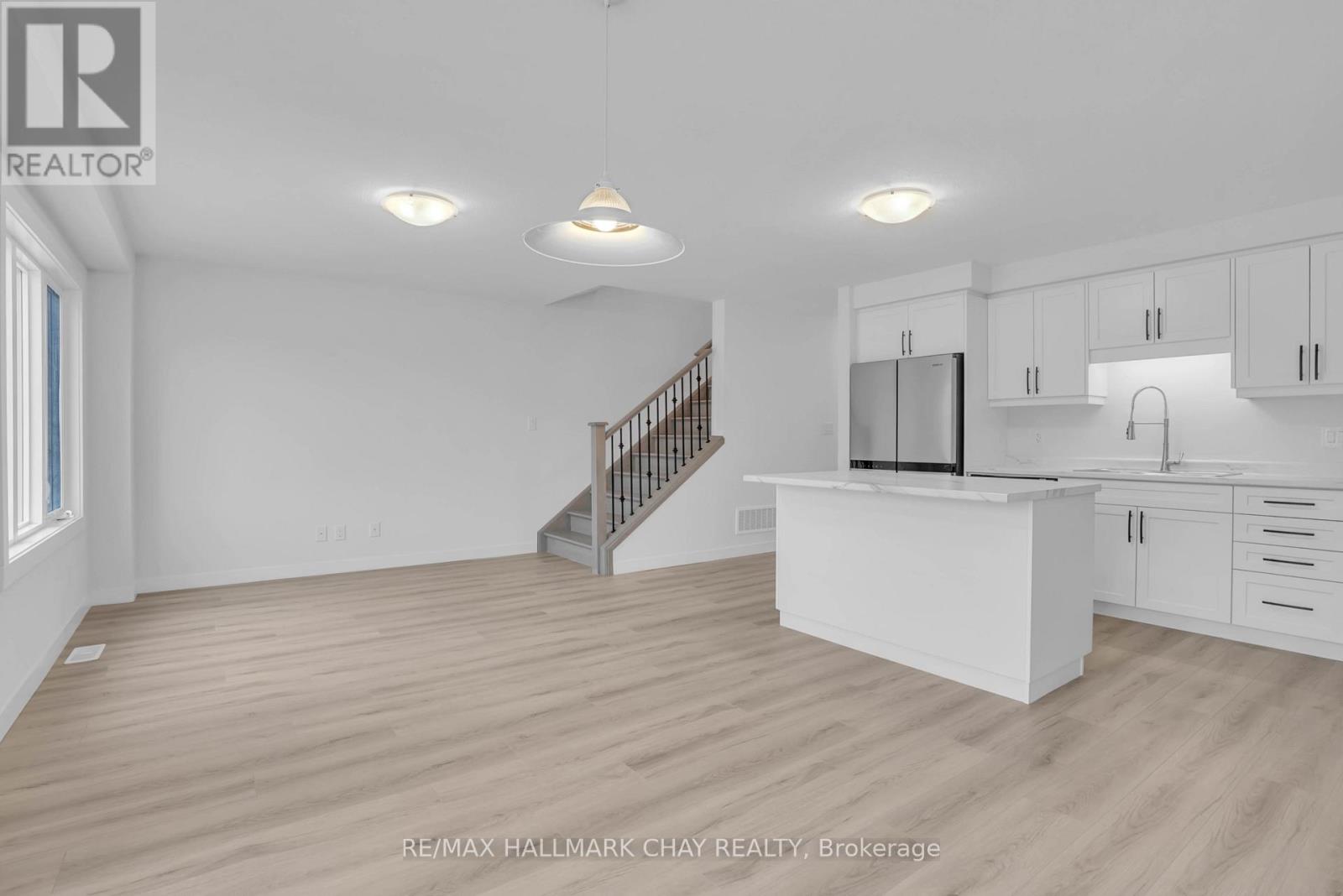 20 Strath Crescent Property Photo 10