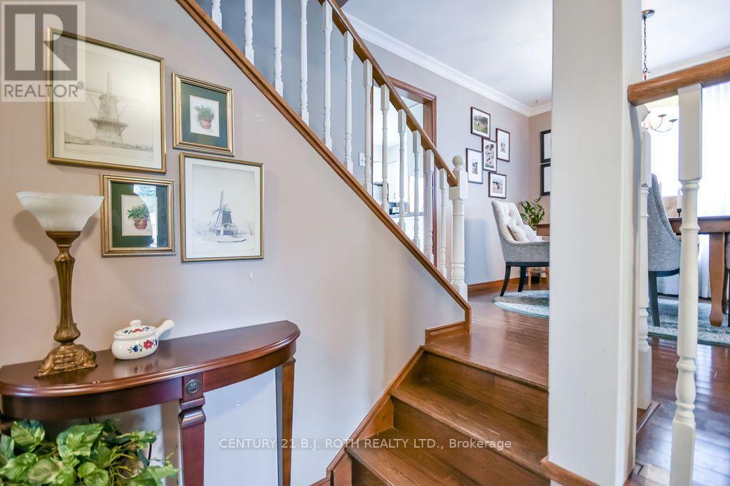 377 Mary Street Property Photo 4