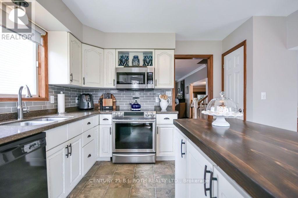 377 Mary Street Property Photo 11