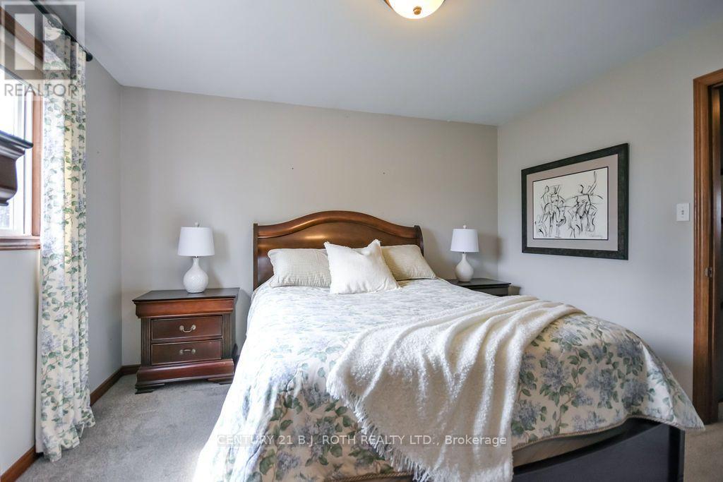 377 Mary Street Property Photo 20