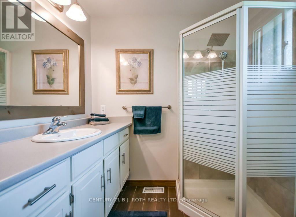 377 Mary Street Property Photo 22