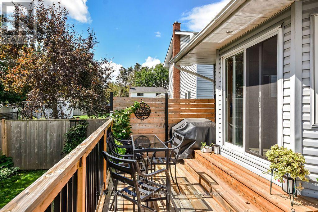 377 Mary Street Property Photo 36
