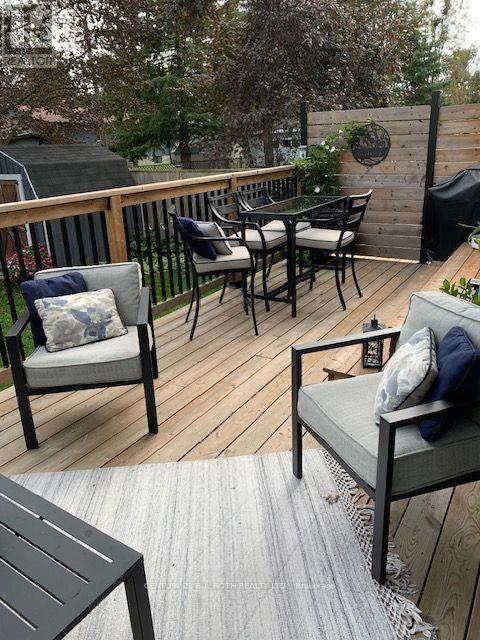 377 Mary Street Property Photo 40