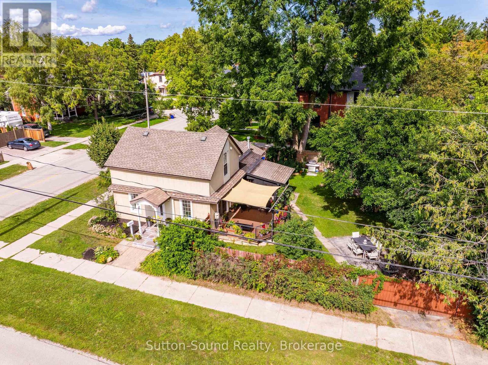 307 Fourth Street W Property Photo 4