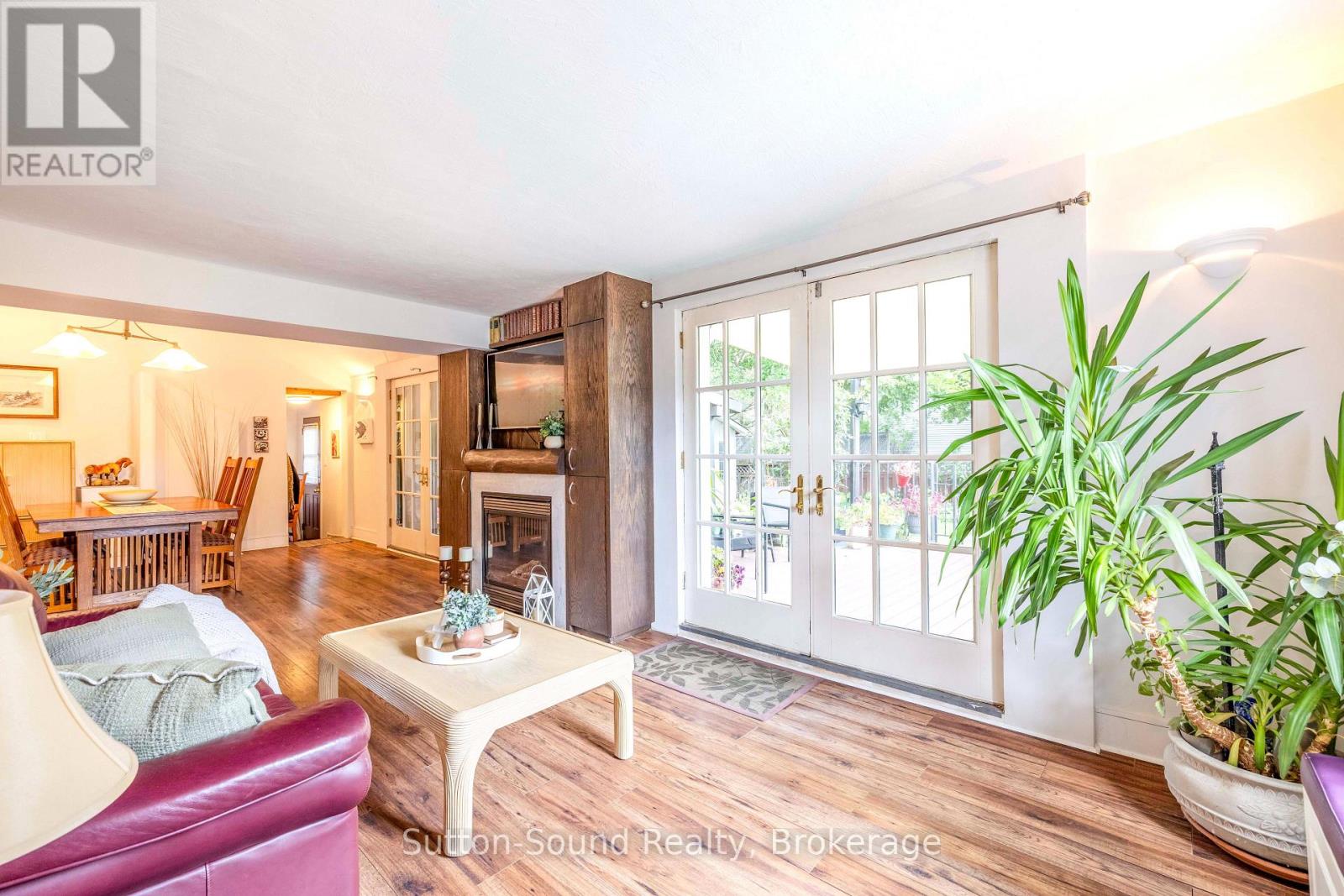 307 Fourth Street W Property Photo 7