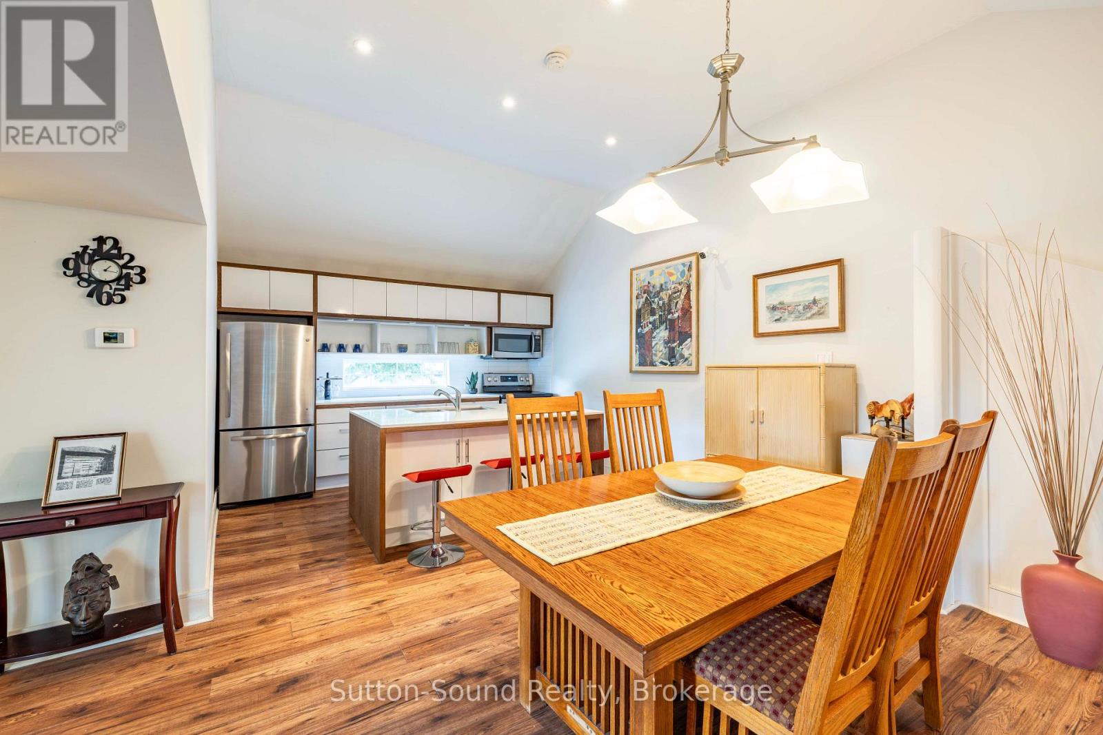 307 Fourth Street W Property Photo 11
