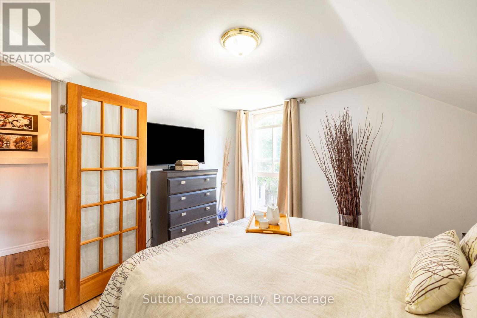 307 Fourth Street W Property Photo 17
