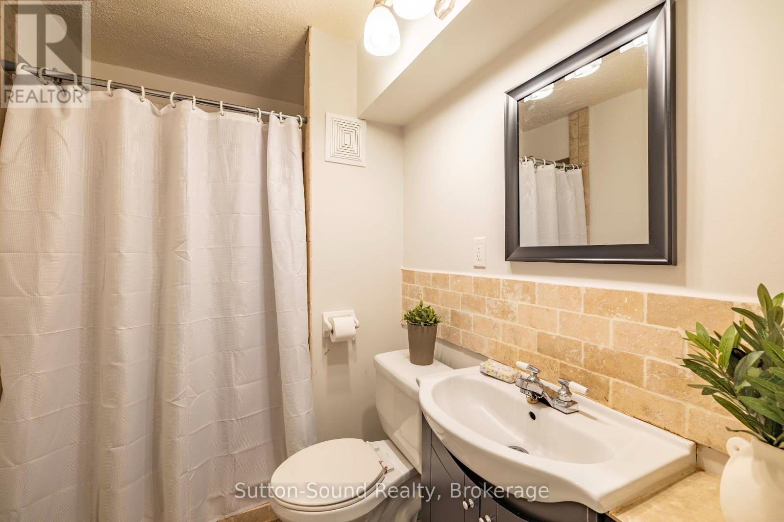 307 Fourth Street W Property Photo 20