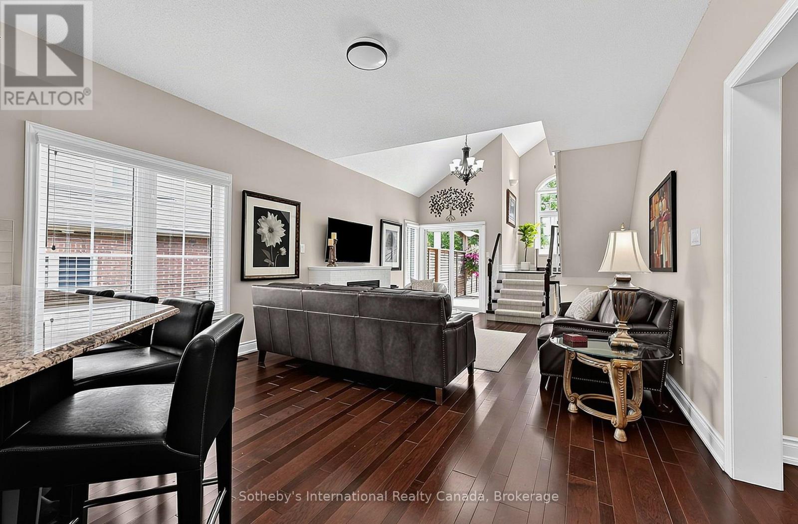 48 Thomas Drive Property Photo 13