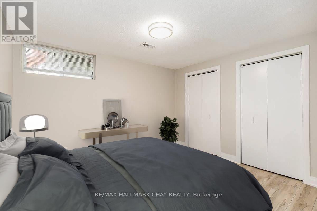 #lower - 3 Buchanan Street Property Photo 9