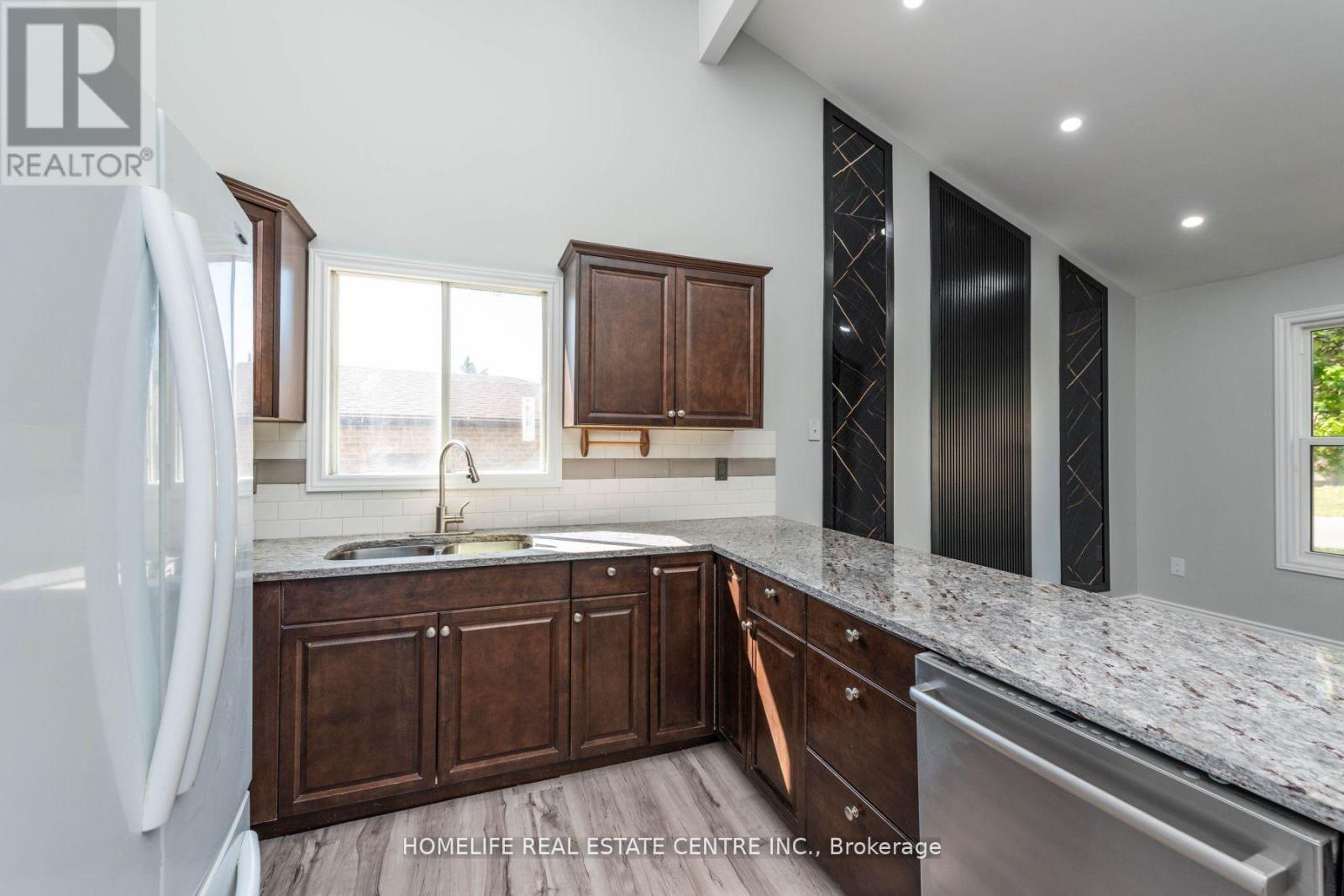 79 Fox Run Property Photo 17