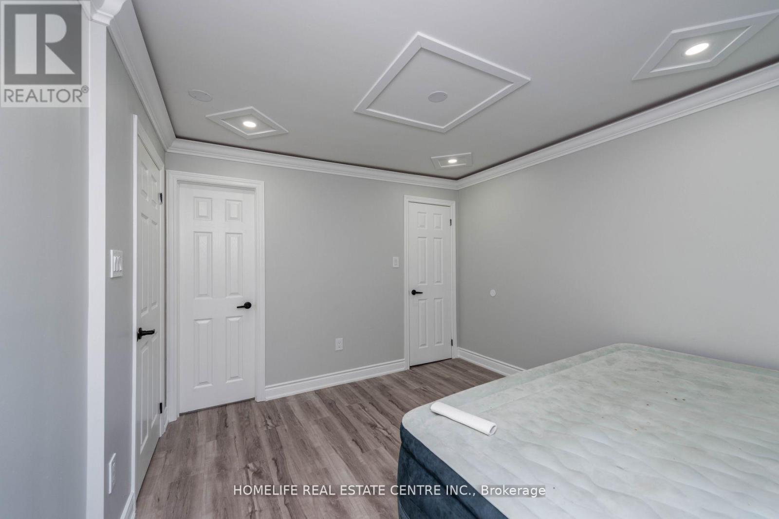 79 Fox Run Property Photo 37
