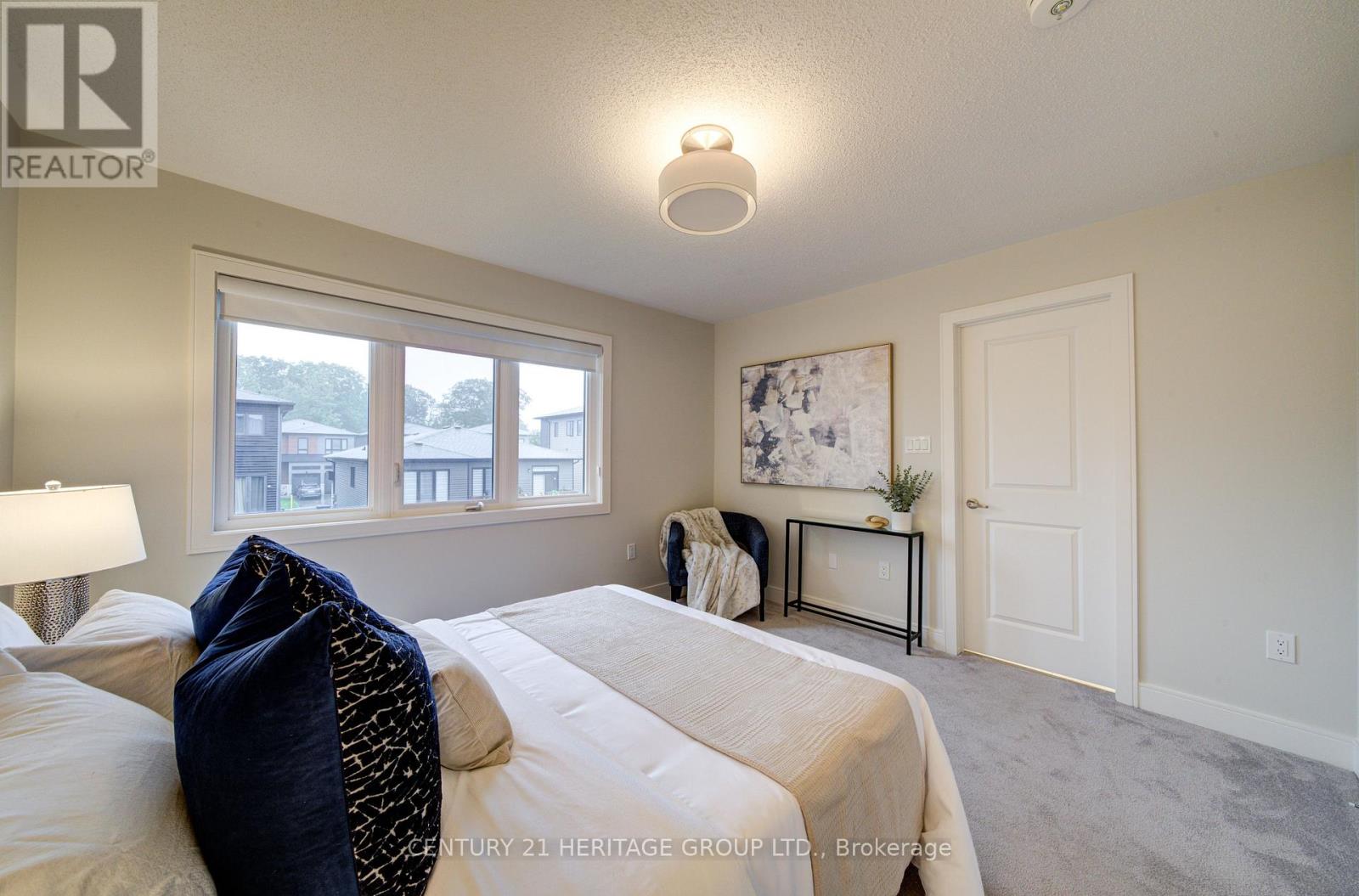 40 Eberhardt Drive Property Photo 23