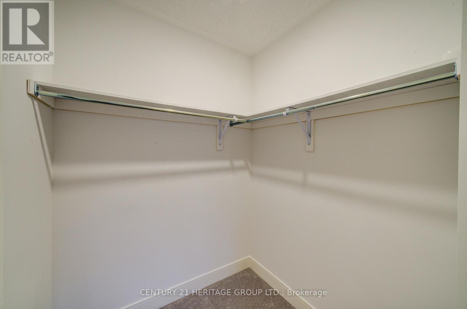 40 Eberhardt Drive Property Photo 27