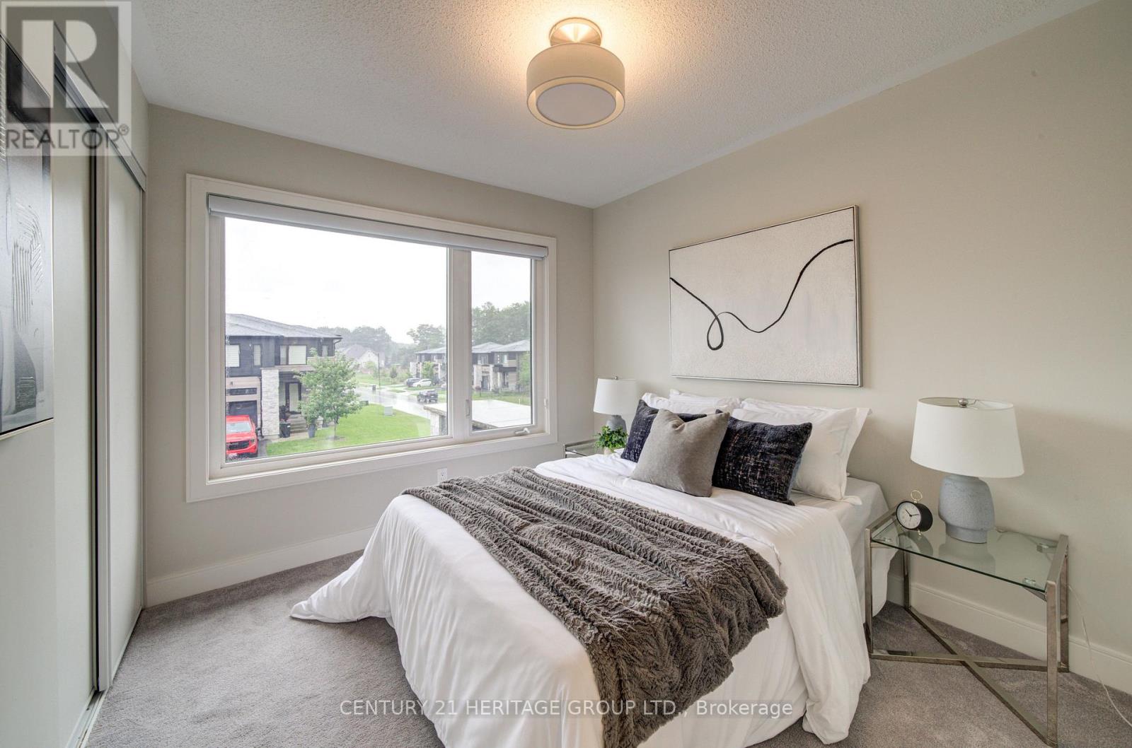 40 Eberhardt Drive Property Photo 30