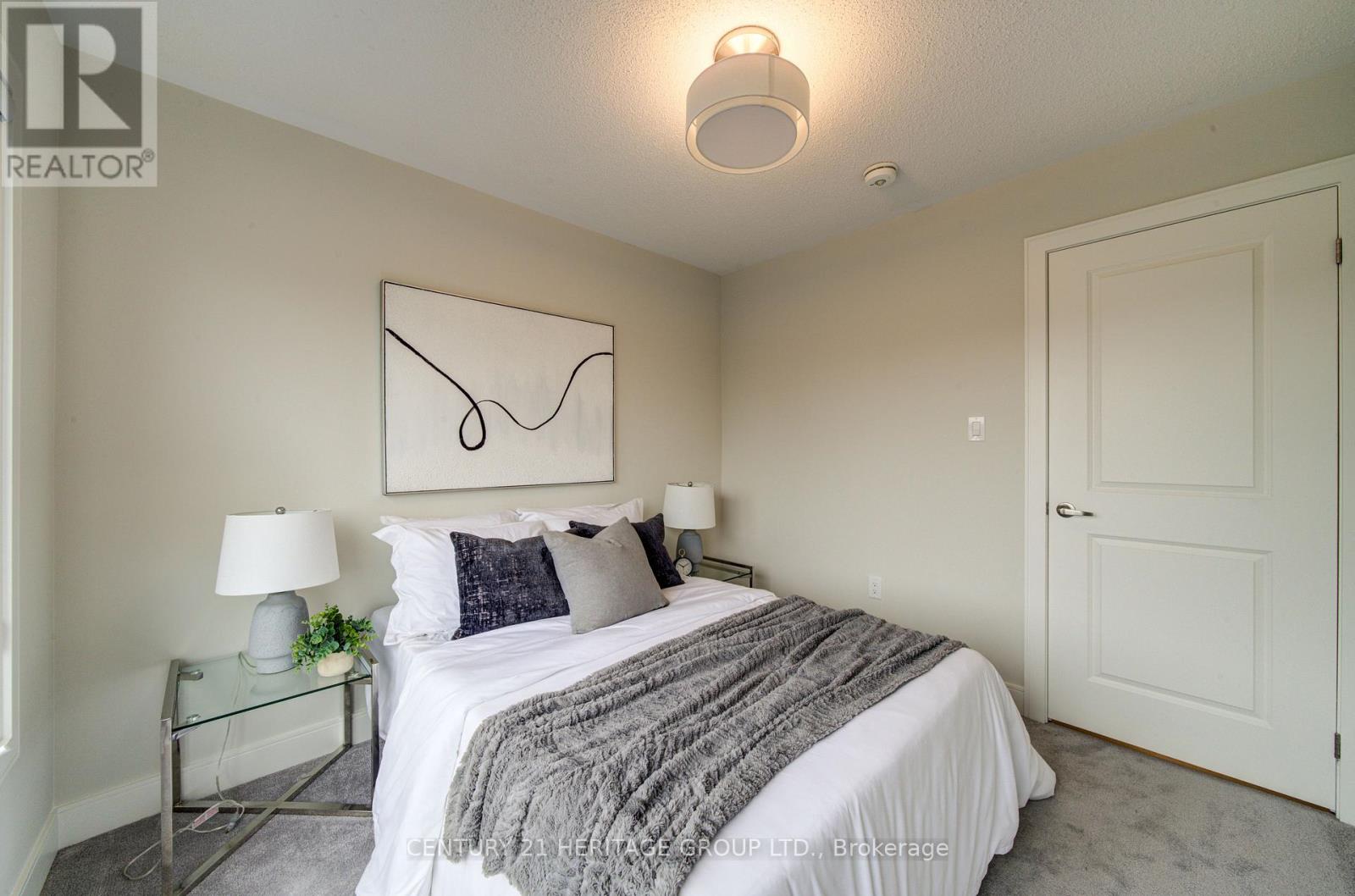 40 Eberhardt Drive Property Photo 31