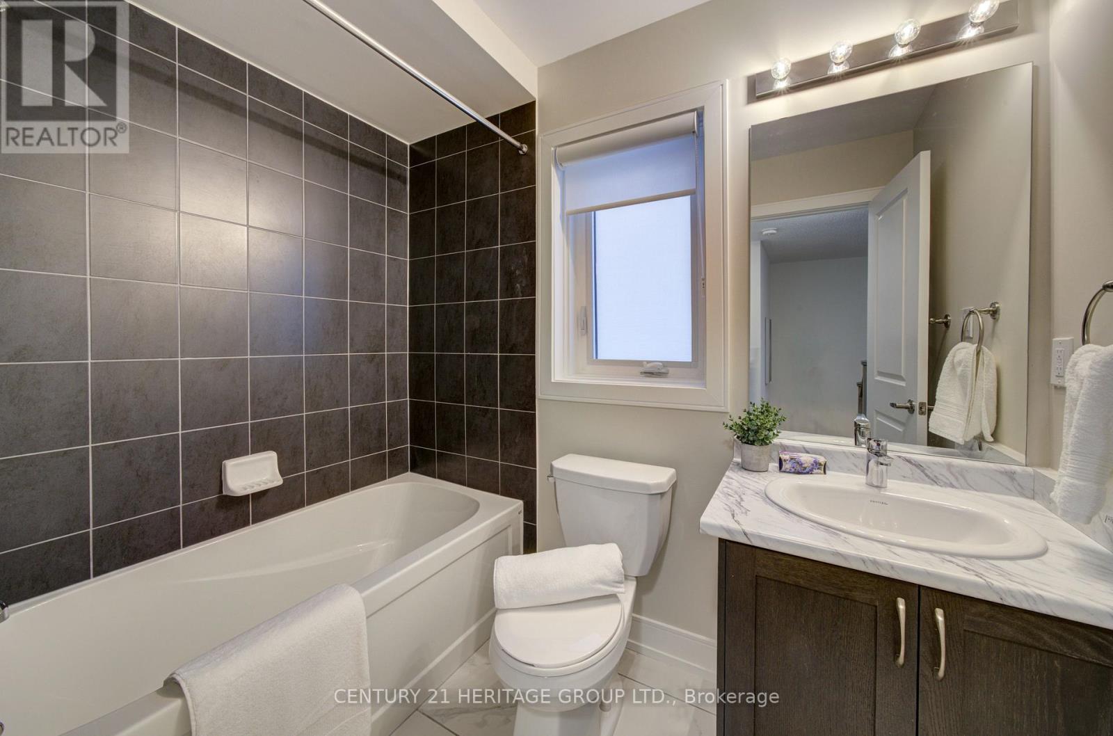 40 Eberhardt Drive Property Photo 32