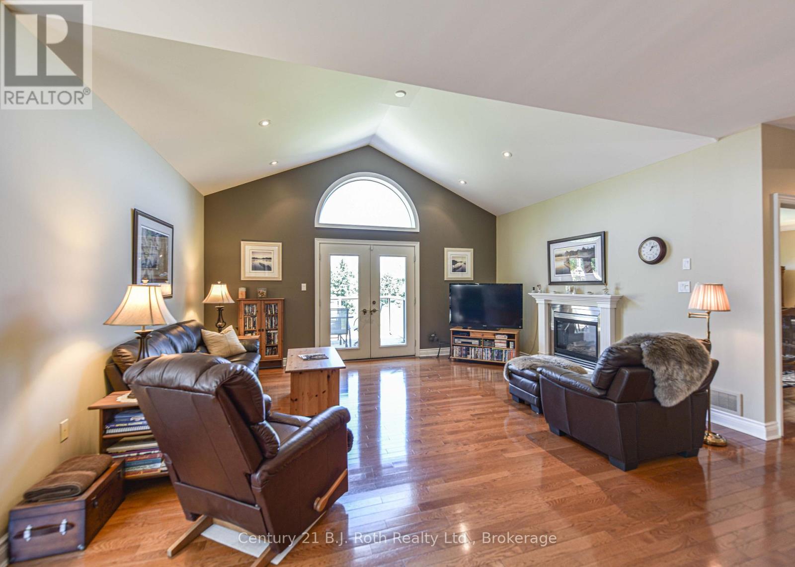 1273 Hawk Ridge Crescent Property Photo 14