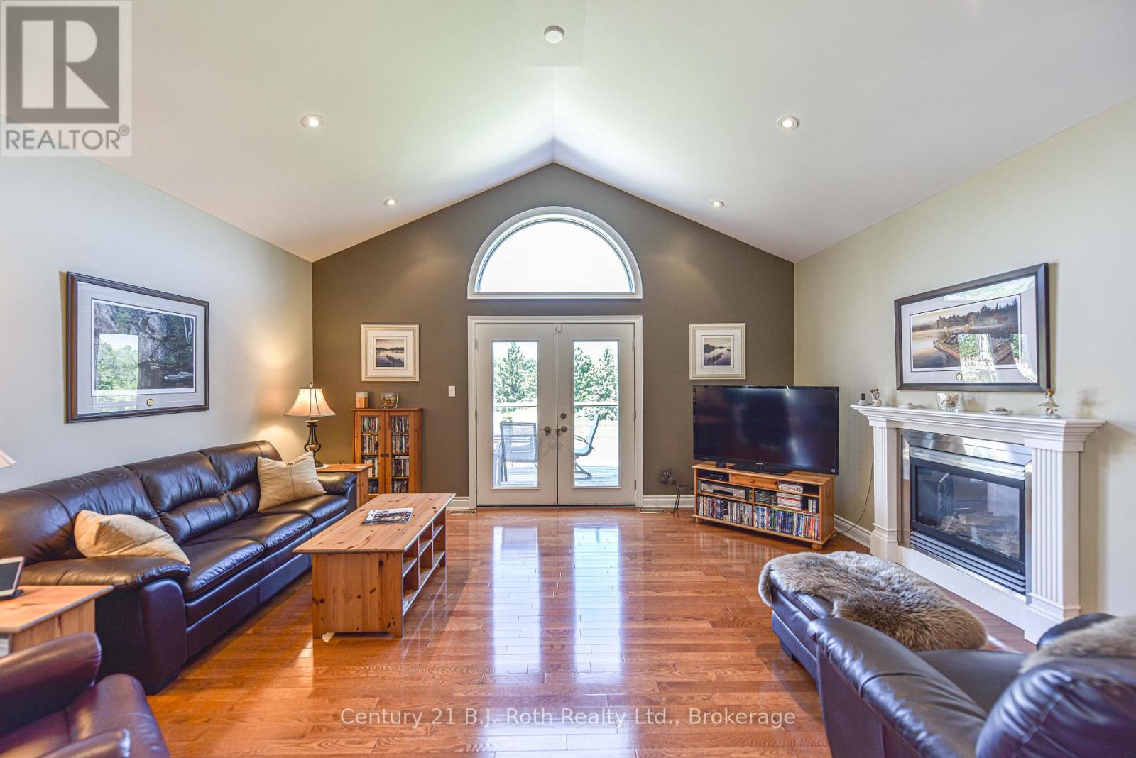 1273 Hawk Ridge Crescent Property Photo 16