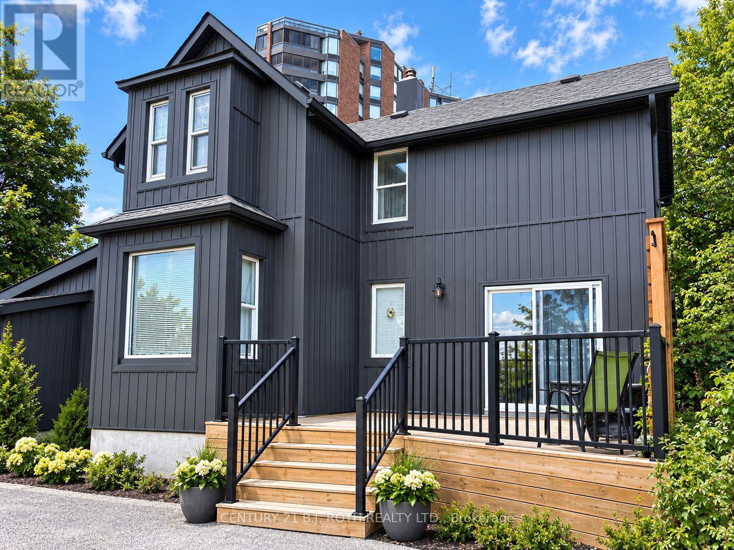 253 DUNLOP STREET E Property Photo 1