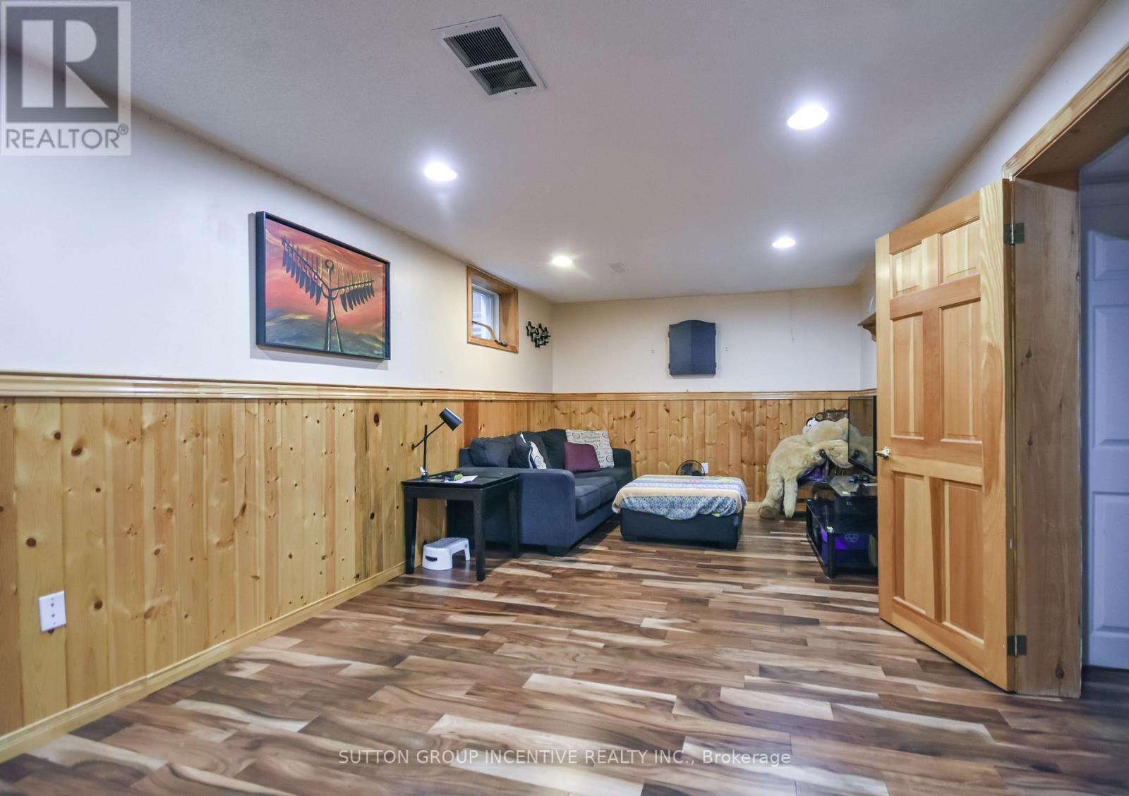22 Peregrine Road Property Photo 12