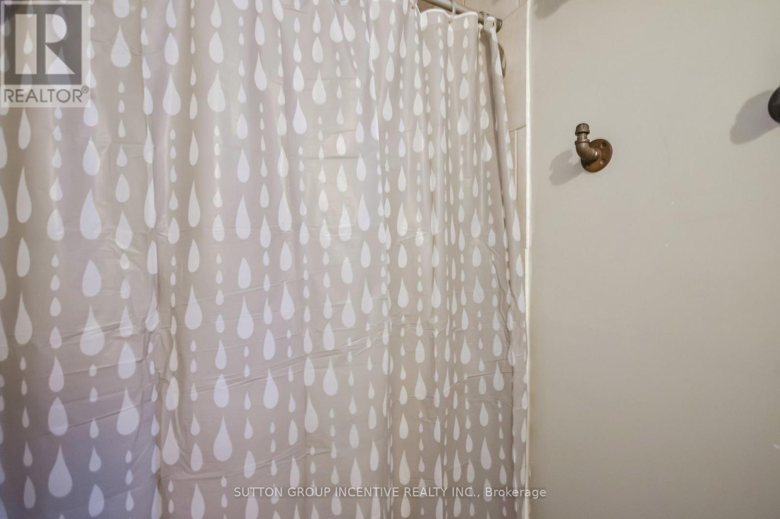 22 Peregrine Road Property Photo 17