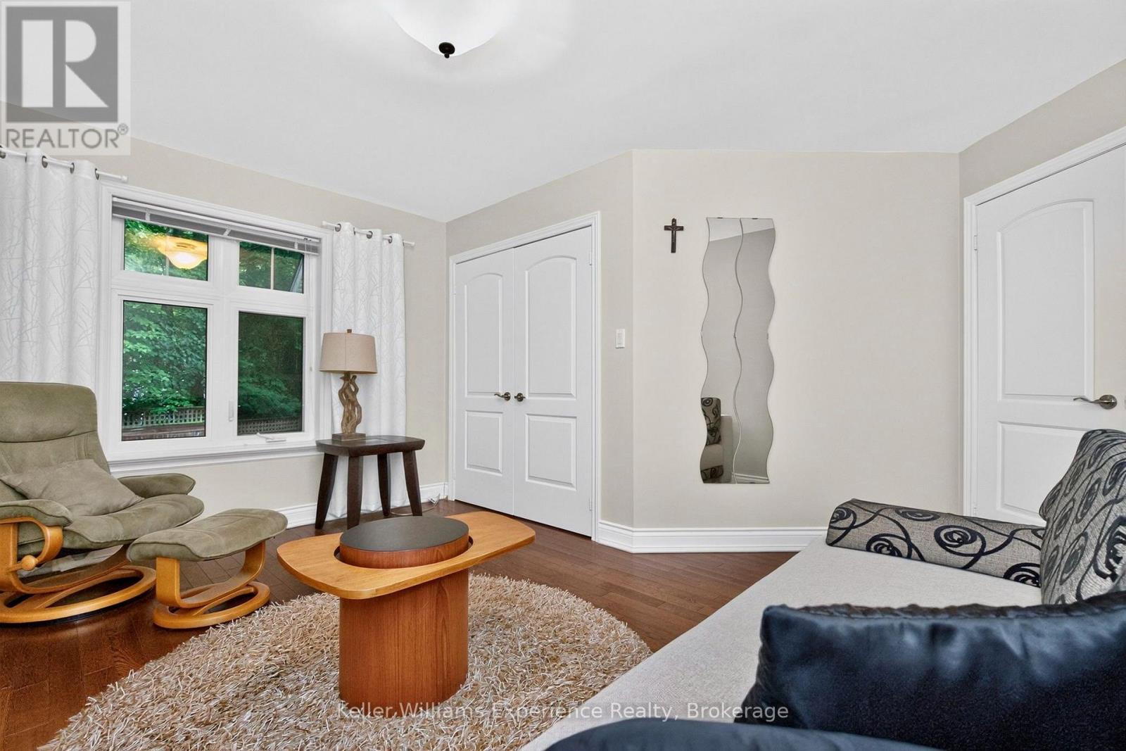 12 Albion Lane Property Photo 15