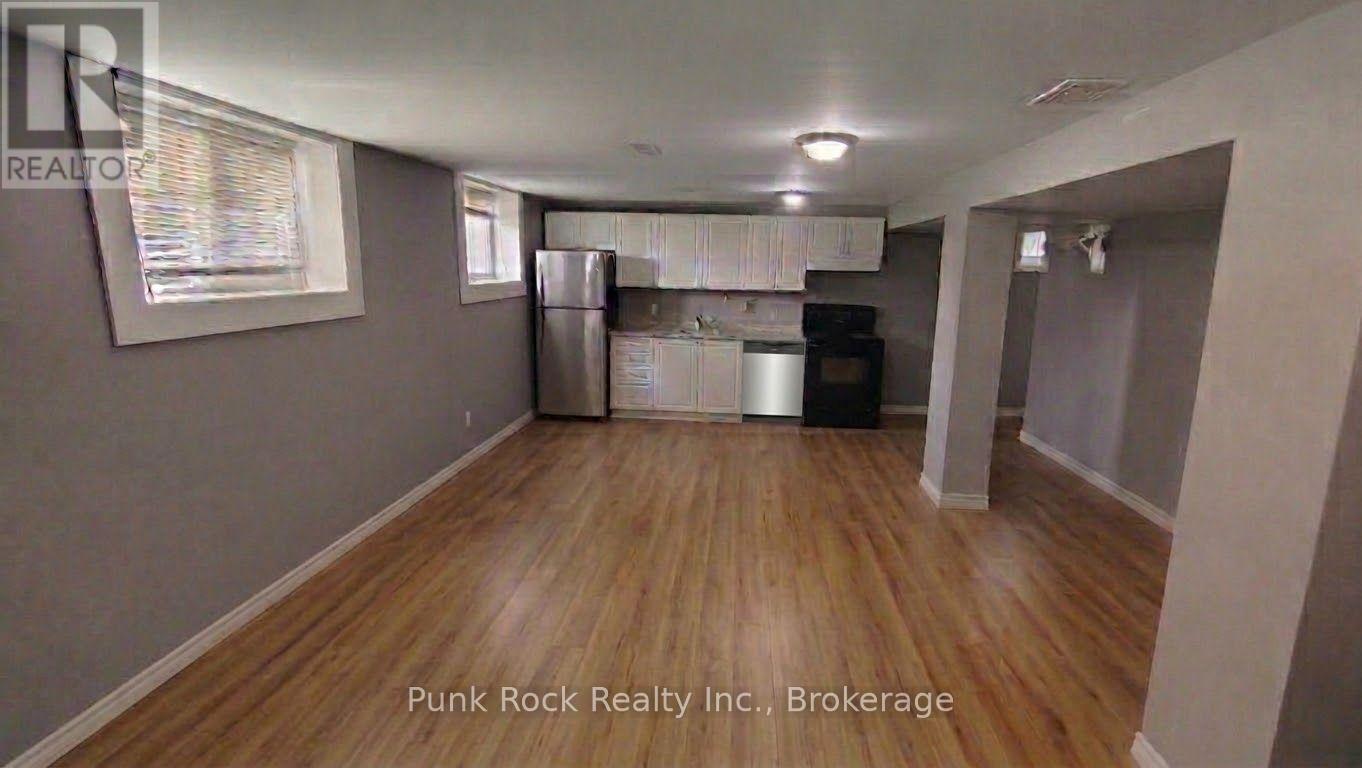 2 (bsmt) - 26 Cundles Road E Property Photo 1