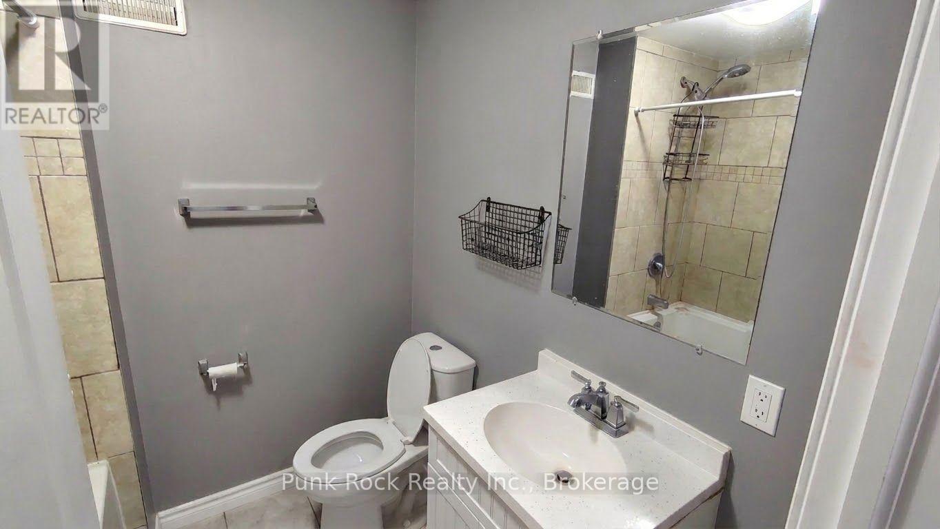 2 (bsmt) - 26 Cundles Road E Property Photo 3
