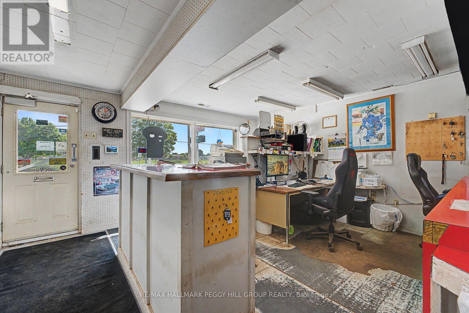 46 Yonge Street S Property Photo 8