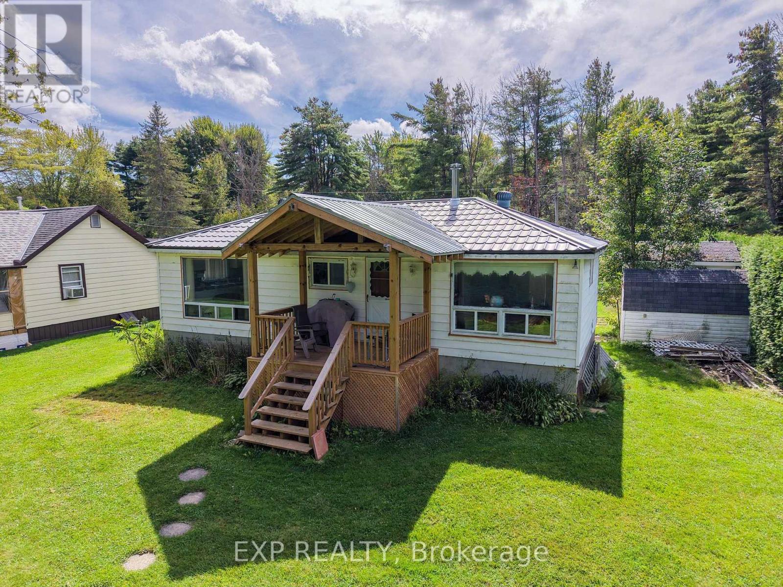 3908 Canal Road W Property Photo 2