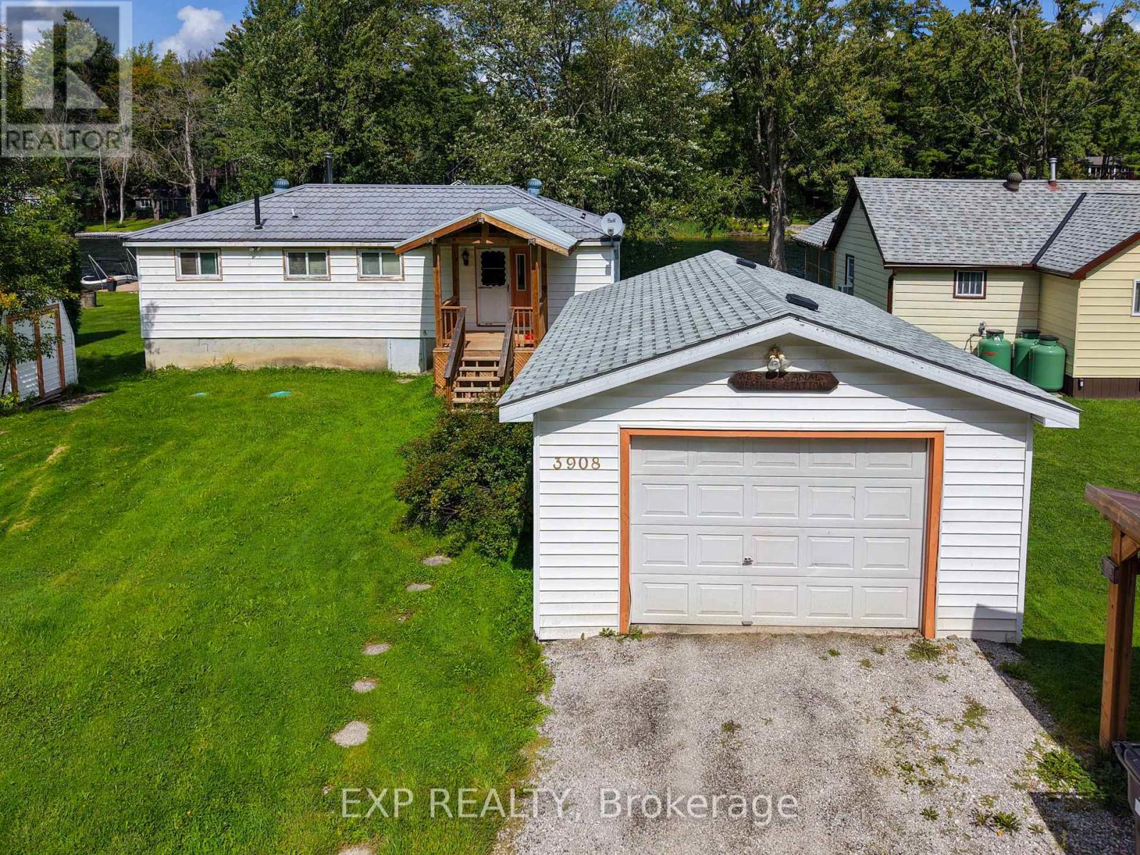 3908 Canal Road W Property Photo 4