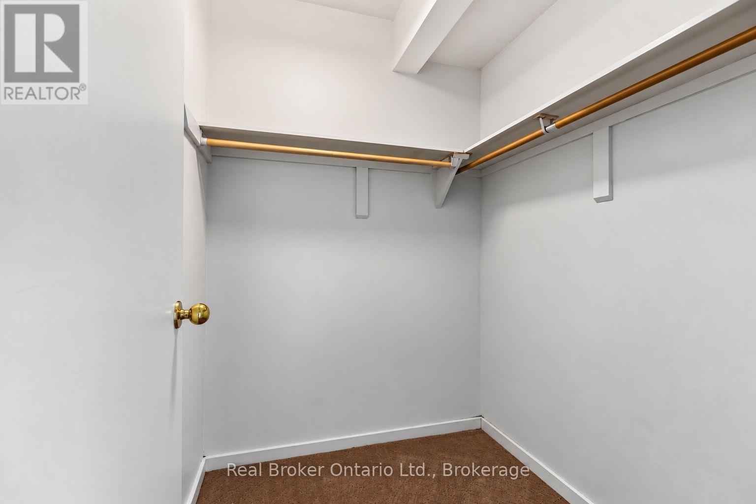 31 - 127 Fairway Crescent Property Photo 30